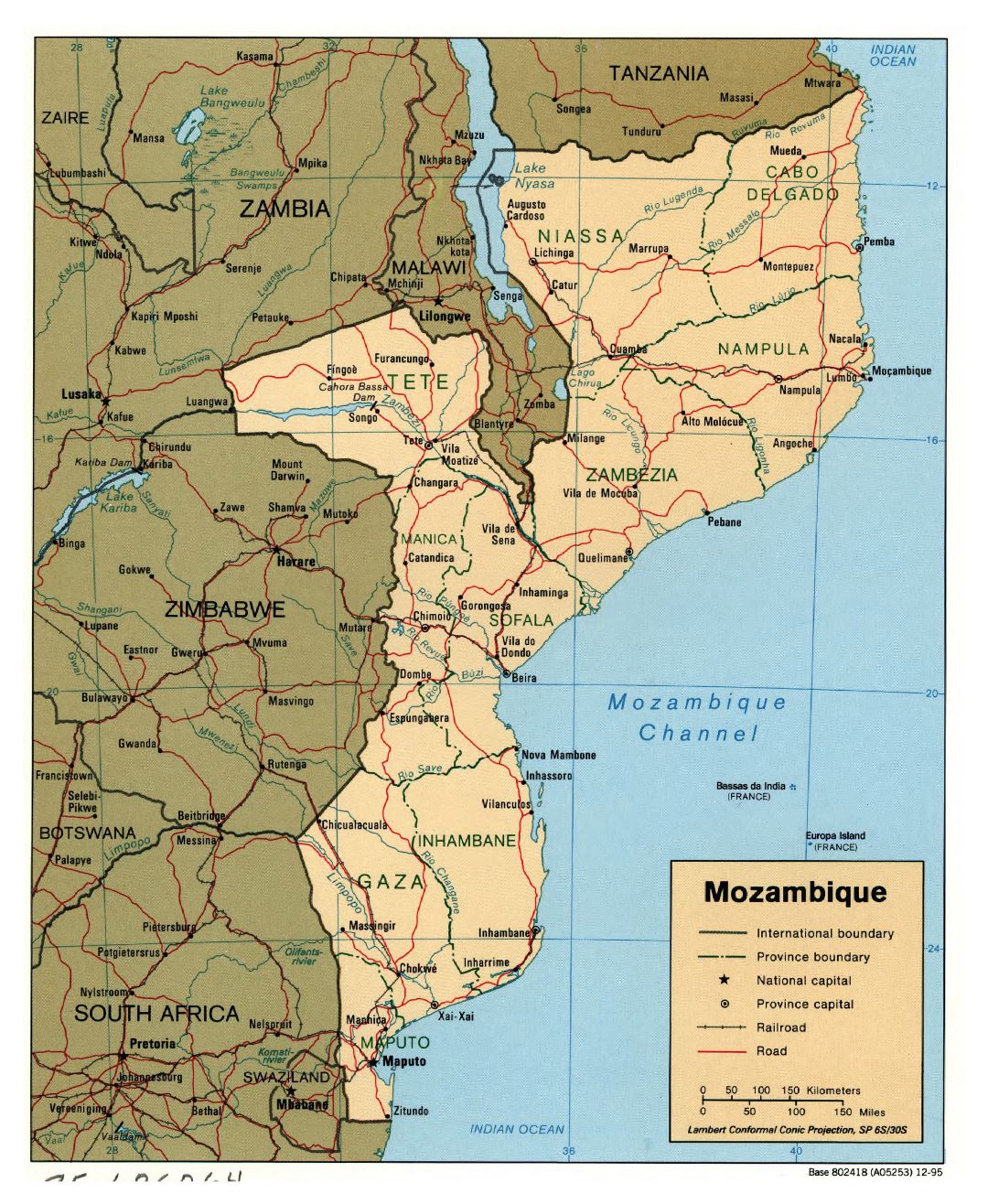 Large detailed political and administrative map of Mozambique with roads, railroads and major cities - 1995