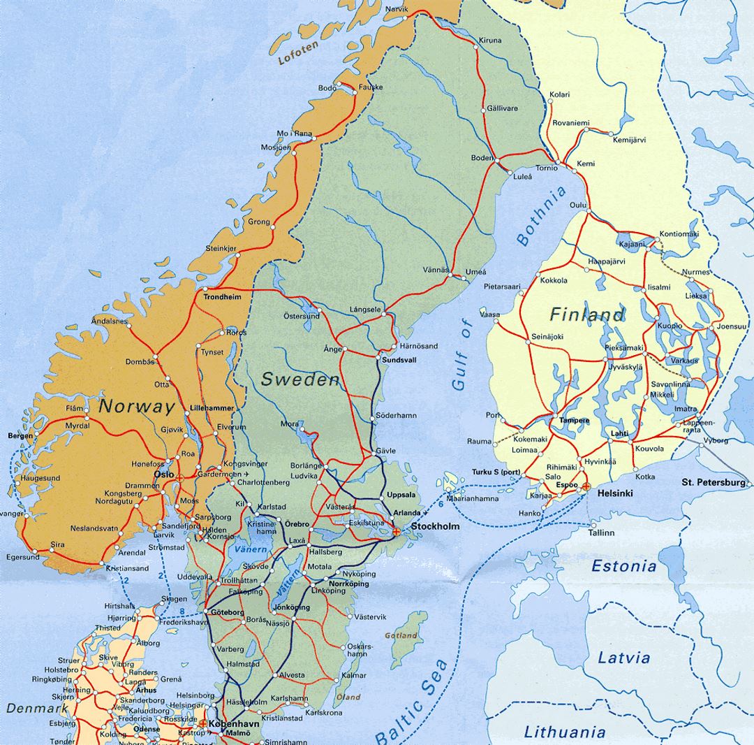 Detailed railways map of Scandinavia