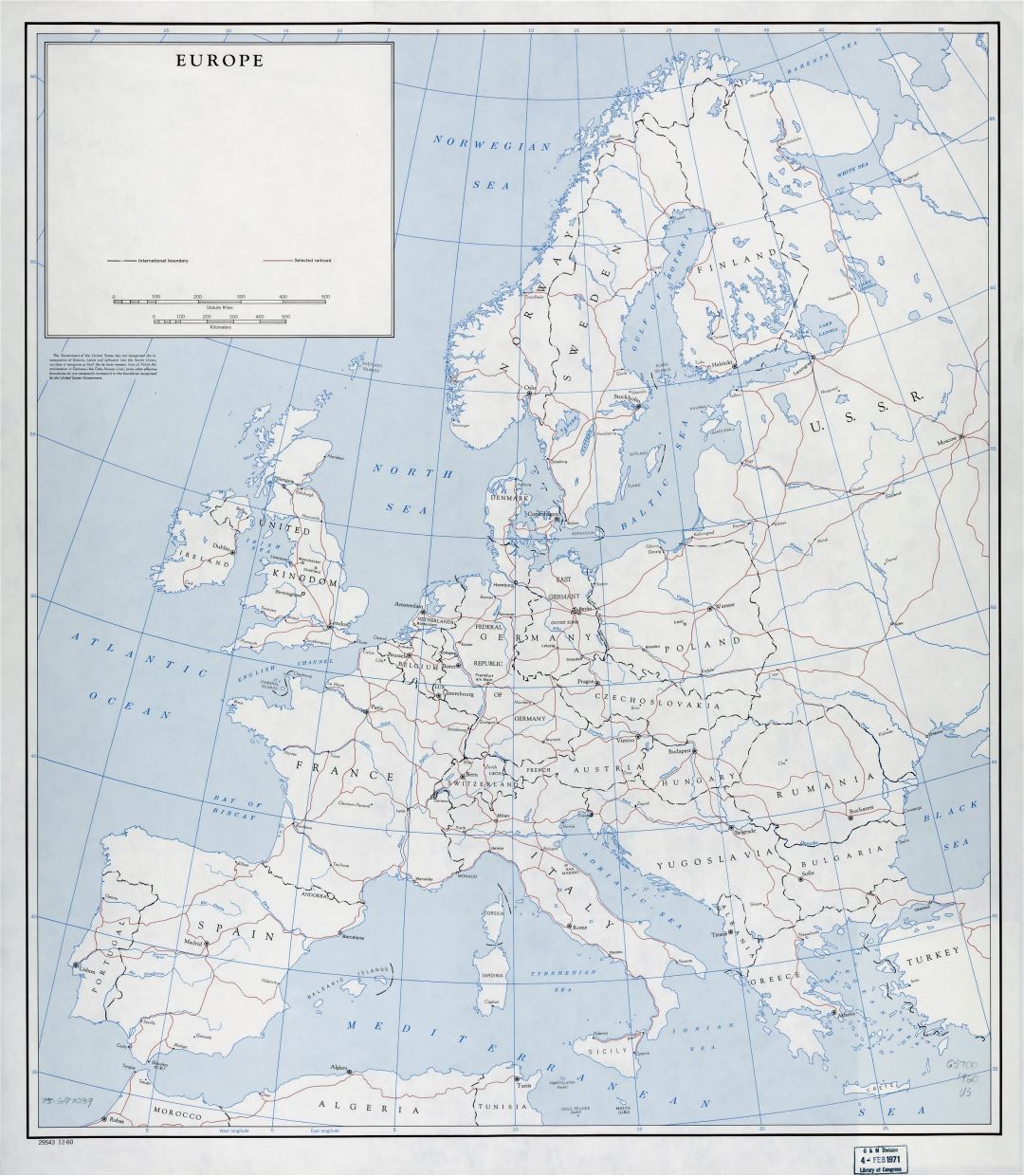 Large detailed old political map of Europe with railroads - 1960