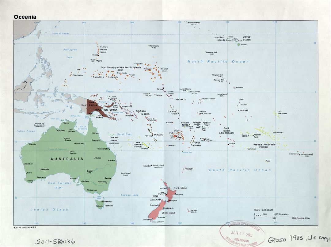 Large scale political map of Oceania with marks of capitals, large cities and names of states - 1985