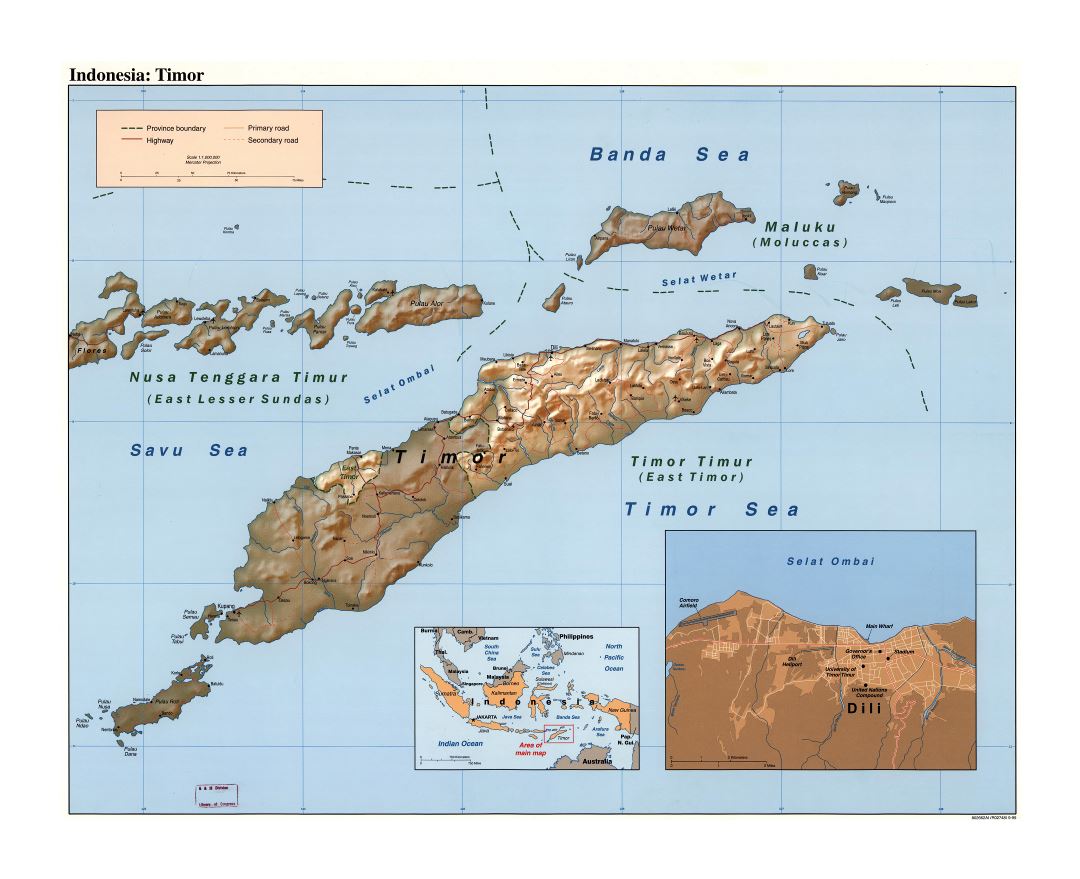 Large scale political map of Indonesia Timor with relief, roads and major cities - 1999
