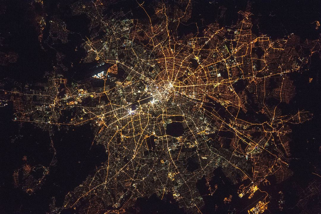 Large detailed satellite image of Berlin at night