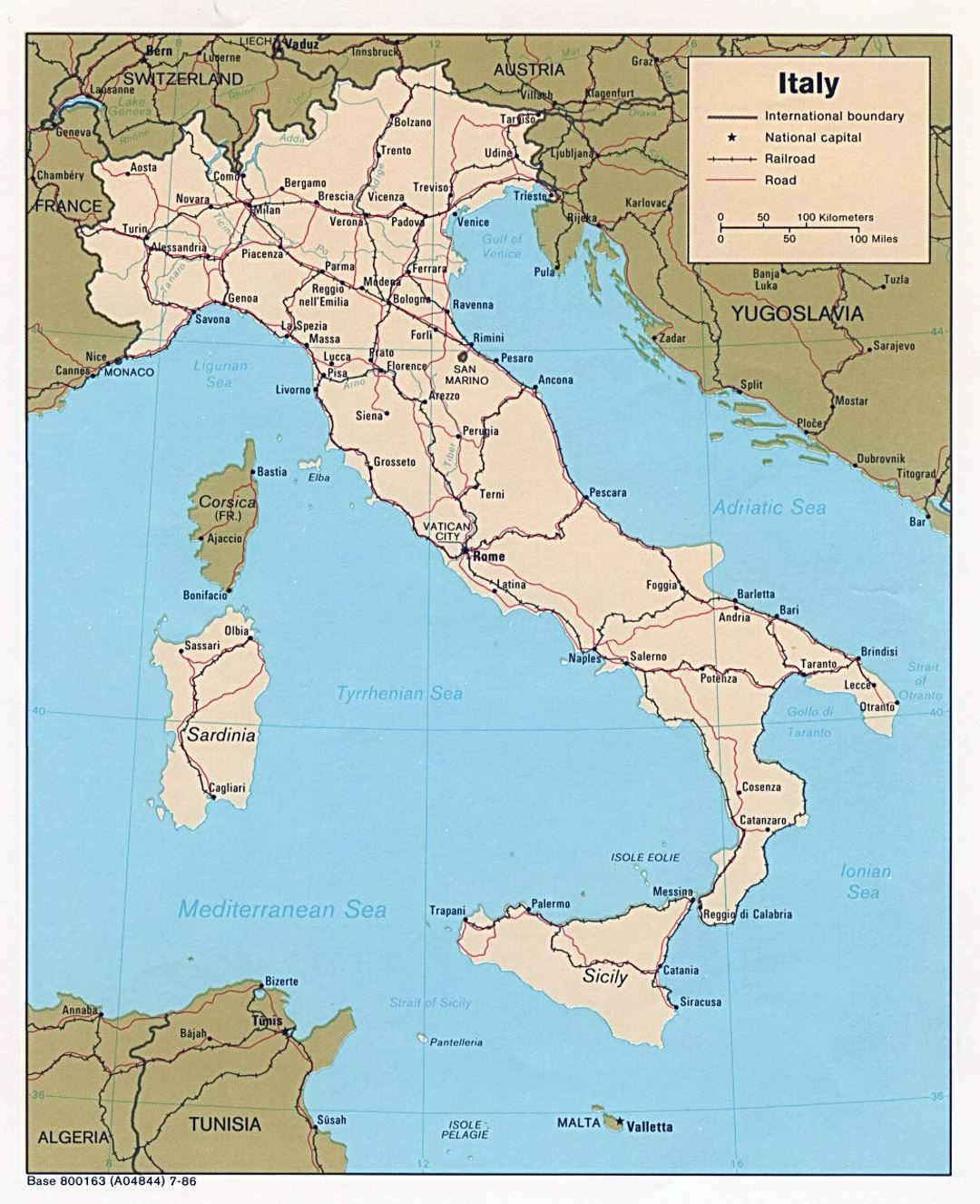 Large political map of Italy with roads, railroads and major cities - 1986
