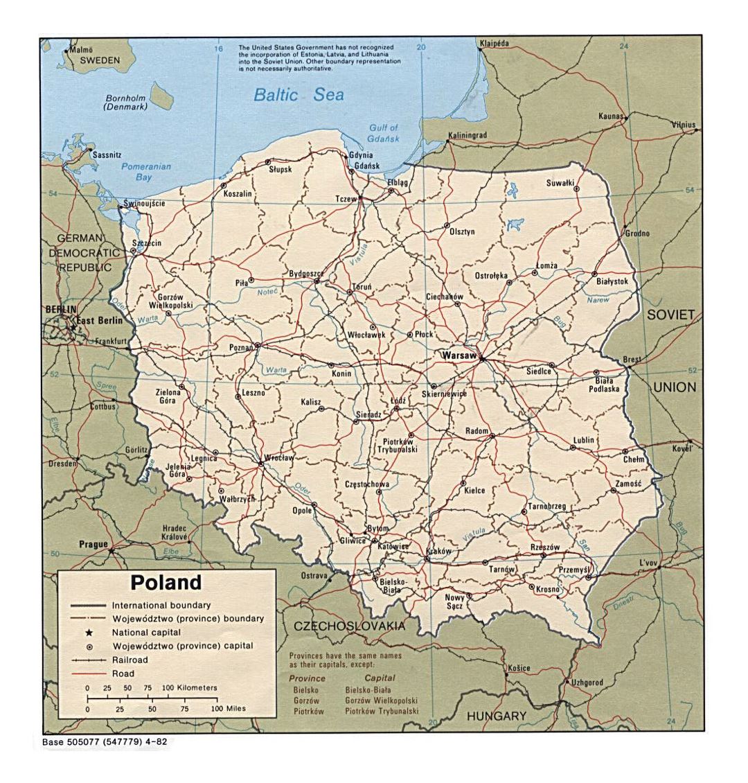 Detailed political and administrative map of Poland with roads, railroads and major cities - 1982