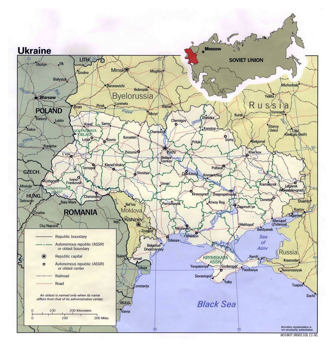 Detailed political and administrative map of Ukraine with roads, railroads and major cities - 1991